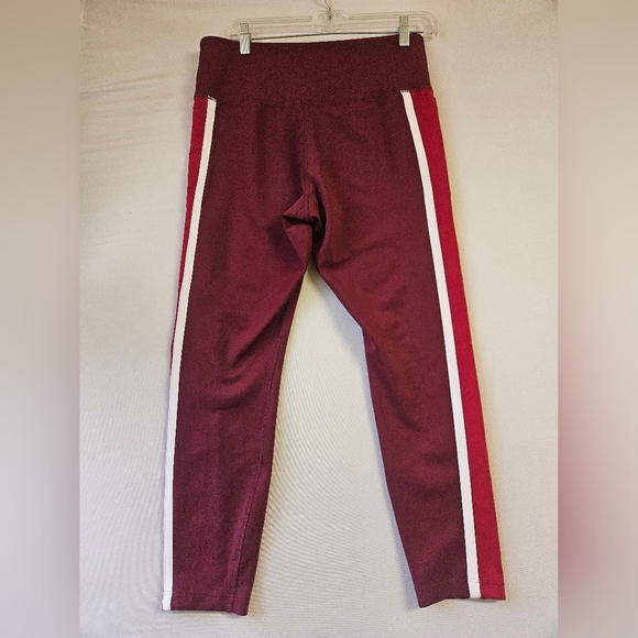 New Balance- Leggins Women's L Burgundy With Stripes 1Pockets On Each Side. - Picture 1 of 8